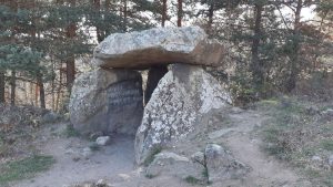 Dolmen de Roche-Cubertelle