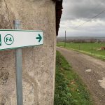 © Boucle cyclable F4 : balade des deux villages à vélo : Pouilly-lès-Feurs / Néronde - OT FOREZ-EST