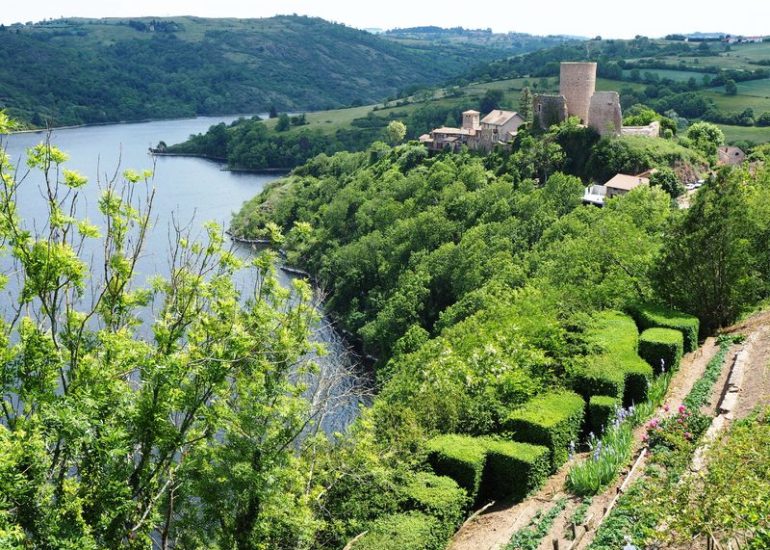 © Village de Caractère - Saint-Jean-Saint-Maurice-sur-Loire - ©Roannais Agglomeration