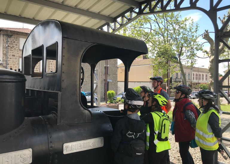 © Balade à vélo électrique ... A la poursuite du Monorail - OT Forez-Est