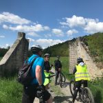 © Balade à vélo électrique ... A la poursuite du Monorail - OT Forez-Est