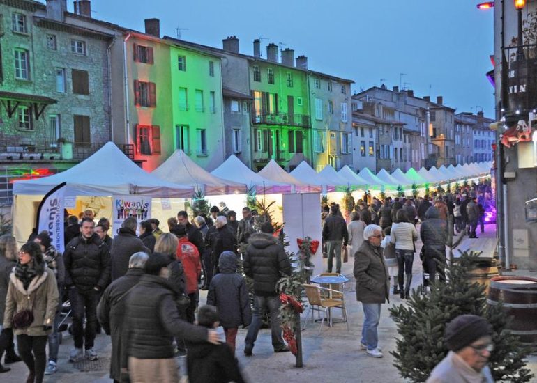 © Marché de Noël - Office de tourisme Loire Forez