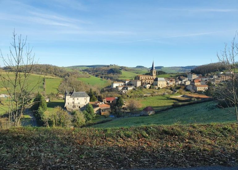 © Village de Sainte-Colombe-sur-Gand - OT Forez-Est