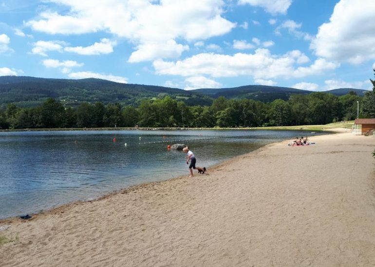 © Fuste "Puy de Rôt" du Camping de la Roche - Gaëlle Veyre