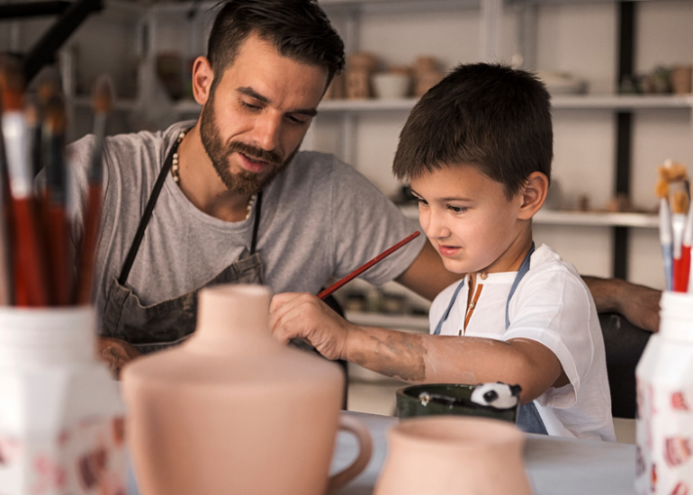 Cours de poterie parents enfants