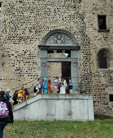 © Visite contée - La vie de château - château montrond les bains