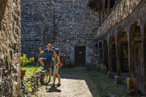 GR®765 et Chemin de St-Jacques-de-Compostelle Cluny/Le-Puy-en-Velay Etape Montverdun - Montbrison