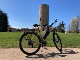 Balade à vélo électrique ... dans les pas de Guillaume Revel et son armorial