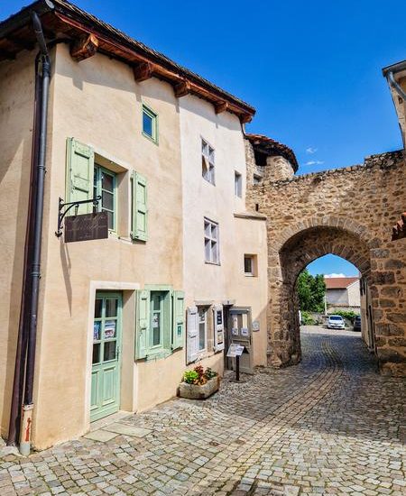 © Centre de l’Art Roman en Forez  "Porte de Bise" - Accueil touristique - Julien Audigier - Loire Tourisme