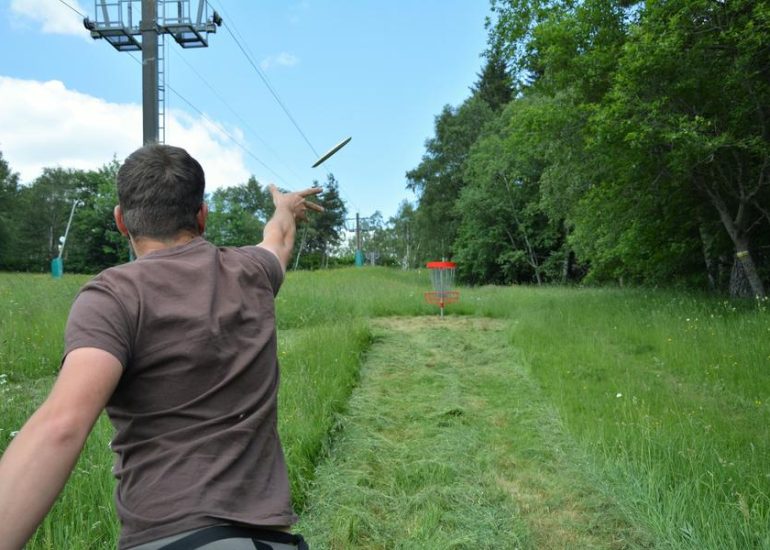 © Trampoline + Teqboard + Disc-golf - Station de Chalmazel