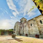 © Eglise et prieuré - Visites accompagnées_Champdieu - @cpelissier - Champdieu Village de caractère