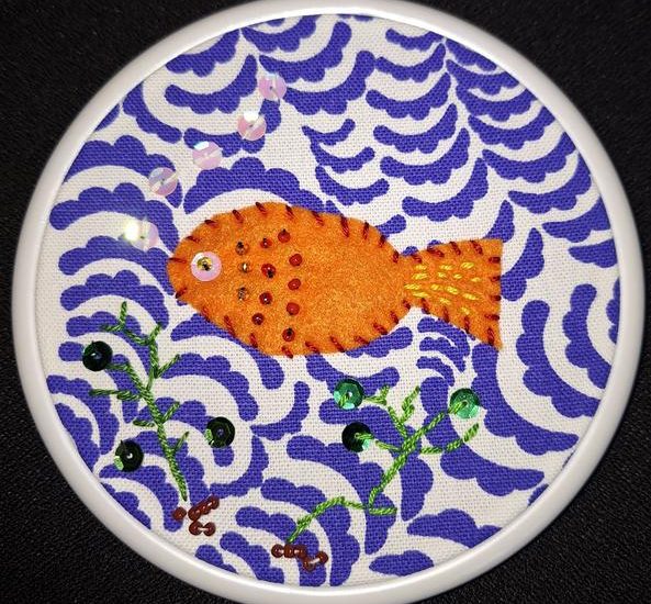 © Atelier enfant - Broderie Poisson clown_Cervières - Maison des Grenadières