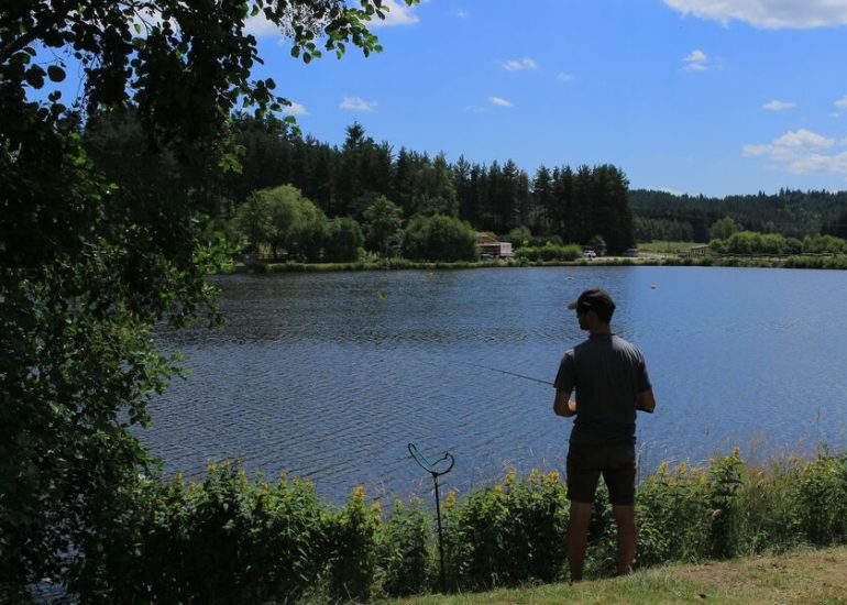 © Pêcheur - Usson en Forez - AM - OTLF