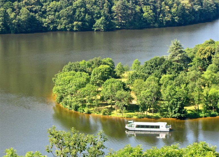 © Croisière dans les Gorges de la Loire - Saint-Etienne Tourisme et Congrès - Christophe Roy