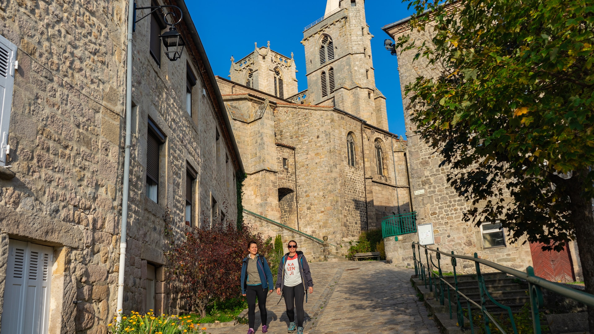 Sur le GR Pays Les fours à poix